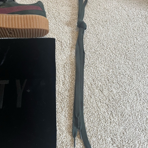 WOMENS FENTY x PUMA SUEDE CREEPERS, GREEN & BURGUNDY SIZE 7, ORIGINAL RELEASE - Picture 4 of 13